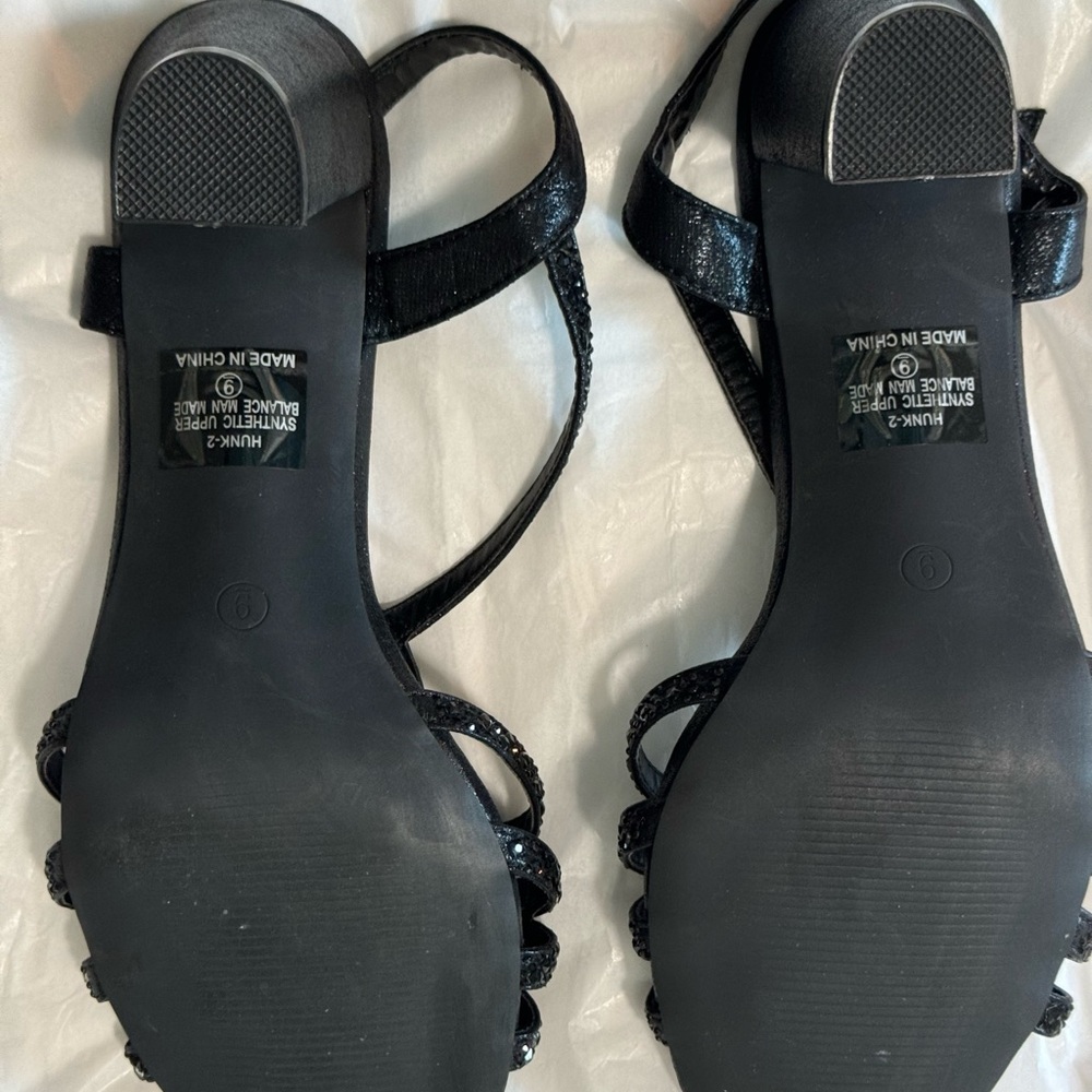 De Blossom Women’s  Black Strappy Sandals - Picture 7 of 8